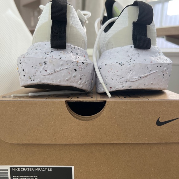 Nike crater impact - Picture 7 of 7